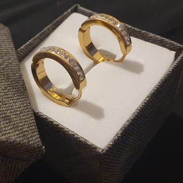 Naušnice kirurški čelik okrugle sa cirkonima pozlaćene