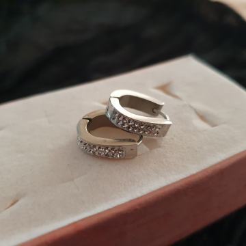 Naušnice kirurški čelik ovalne sa cirkonima manje