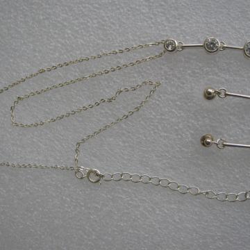 NAUŠNICE - kristali, sa lančićem o kompletu. SAND-2