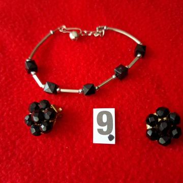 NAUŠNICE i NARUKVICA. Br-9. Crno-prizmasto. Mob