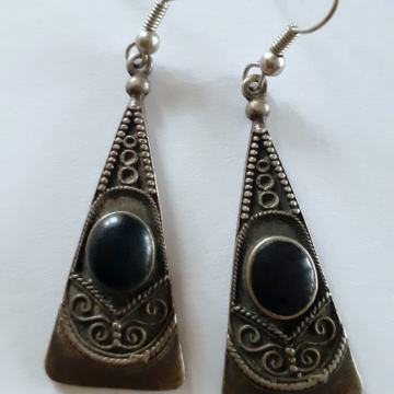 Naušnice u obliku trokutića