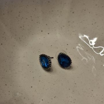 NAUŠNICE S PLAVIM KAMENOM  - NOVO