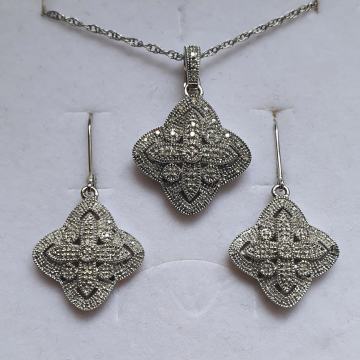 Naušnice i privjesak dijamantni set Huit Huit diamonts