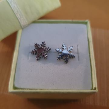 Naušnice na šaraf pahuljice