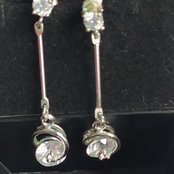 naušnice sa cirkonima