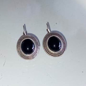 NAUŠNICE S CRNIM KAMENOM  - NOVO