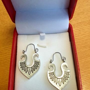 NOVE NAUŠNICE OD NEHRĐAJUĆEG ČELIKA