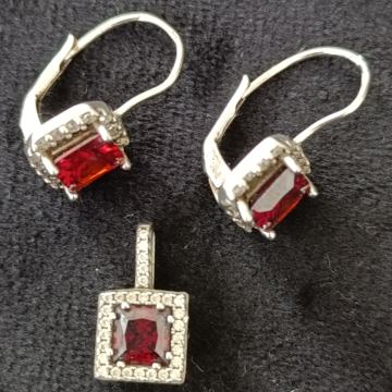 Srebrene naušnice i privjesak 925