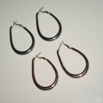 SREBRNE I BAKRENE NAUŠNICE  NOVO