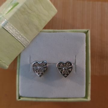 Srebrne naušnice na šaraf, 925, srce