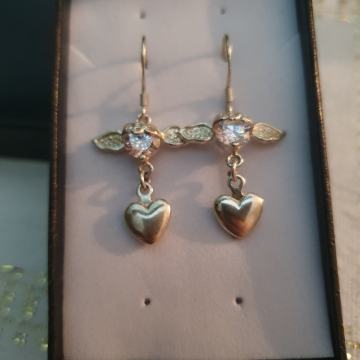 Srebrne naušnice, srce s krilima