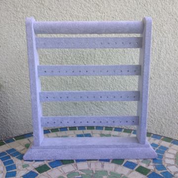 Stalak za naušnice na 4 razine (drvo + sivi pliš) - NOVO