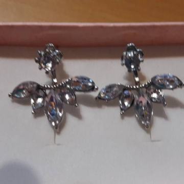 Ženske naušnice, NOVO