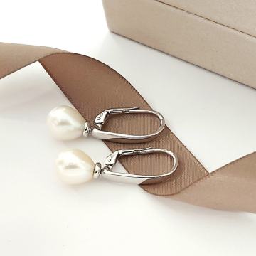 ZLATNE NAUSNICE SA BISERIMA 14K 5.07G ***DO 24 RATE***