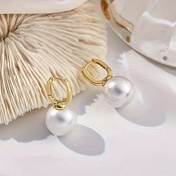 ZLATNE NAUŠNICE S BISEROM - NOVO