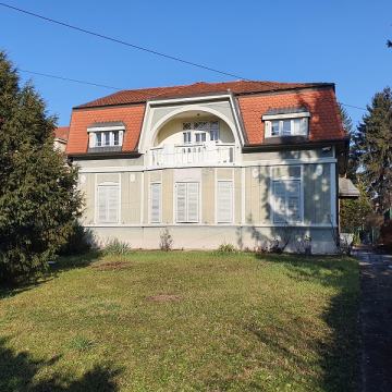2 Kuće: Sisak, 500.00 m2