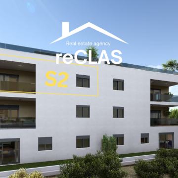 2027 - Novogradnja - Top lokacija - Kaštel Stari - 78,10 m2 - 3300€/m2