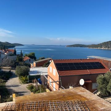 Useljenje ljeto '26., 3. red od mora, db+2s, fenomenalan pogled