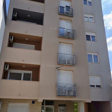 3-soban stan s vrtom, Retfala, 71.00 m2