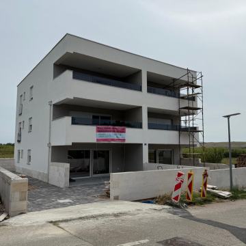 Vrhunski 3-sobni stan, iz svih soba se vidi more