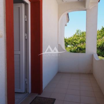 370.000 € - U CIJENI JEDNOGA STANA KUPITE  KUĆA SA DVA  STANA