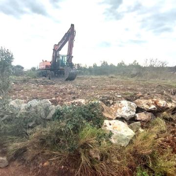 VODICE_Od 5 parcela samo su još 2 parcele na prodaju - atraktivno građ