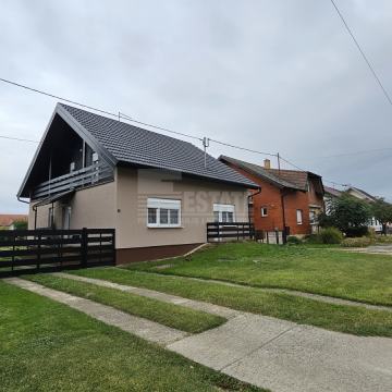 6-sobna samostojeća kuća, 215m2+pomoćno, Čepin-M.Držića