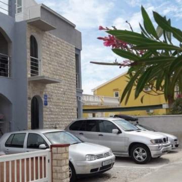 Apartmanska samostojeća kuća, Lučica