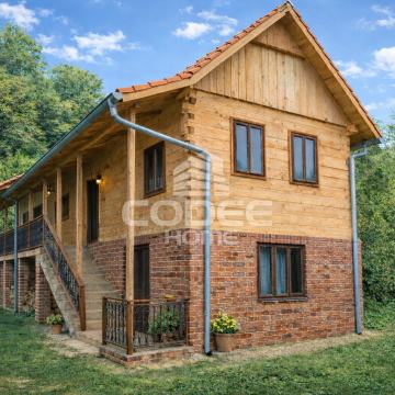 AUTOHTONA DRVENA KUĆA (ČARDAK) 143 m² | ZA RENOVACIJU