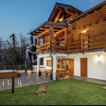 Bajkovita kuća za odmor - ekskluzivna brvnara