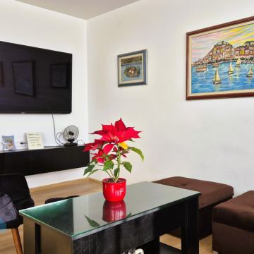 BEZ PROVIZIJE - Renoviran stan 62m2 u Šibeniku, Križ