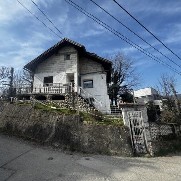 BIJENIK, Podsljeme, kuća + zemljište 620 m2 - PRILIKA