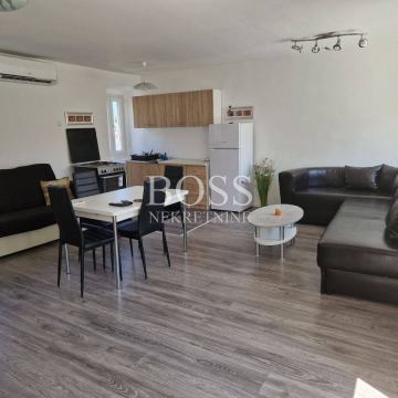 Čavle, dvojna kuća 180m2, 186.000€