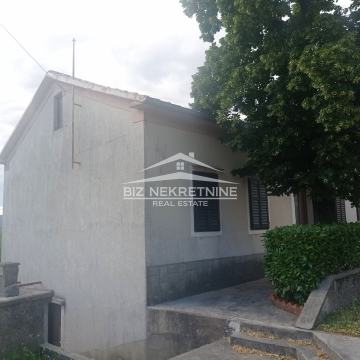 ČAVLE - odlična samostojeća kuća - 200 m2