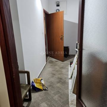 CENTAR, PROSTRAN STAN OD 115m2!