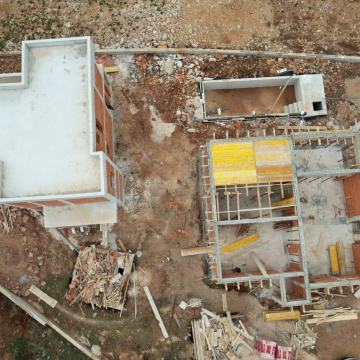 Kamena kuća blizu mora + bazen