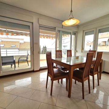 Četverosoban stan, 2 parkirna mjesta, Meje, Split, 170.00 m2