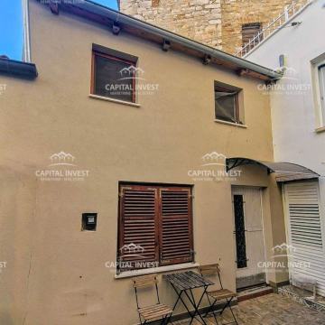 Četverosoban stan, odvojen apartman, Pula, Centar