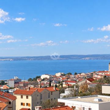 SNIŽENA CIJENA 249 000 €, Crikvenica, renoviran  dvoetažni stan  78 m2