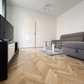 ČRNOMEREC, LIJEPO UREĐEN 2-SOBAN STAN ***BEZ PROVIZIJE!!!***