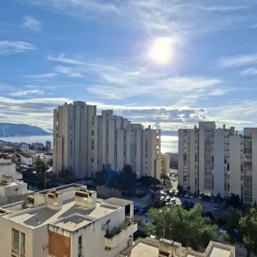 D.ŠIMUNOVIĆA dvosoban stan 64m2 cijeli jug orijentiran pogled na more