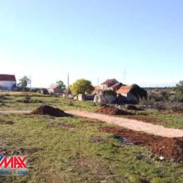 DALMACIJA, BIOGRAD NA MORU, GRAĐEVINSKO ZEMLJIŠTE 3 KM UDALJENO OD MOR