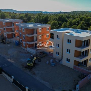 --PRODANO--DONJE RAŽINE- JEDNOSOBAN STAN NA PRVOM KATU- NAŠ PROJEKT