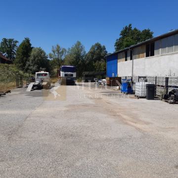 DONJA BISTRA; PRODAJE SE HALA SA PRATEĆIM OBJEKTIMA NA GRAĐ. PARCELI O