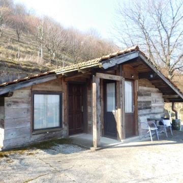 DRVENA VIKENDICA 25m2 SVETA NEDELJA + ZEMLJIŠTE 1481M2