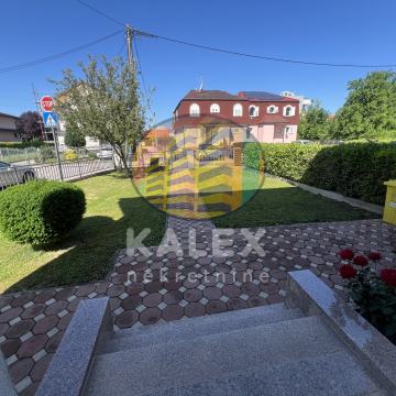 DUGAVE - kuća s 3 stana NKP 238 m2 + okućnica 350 m2