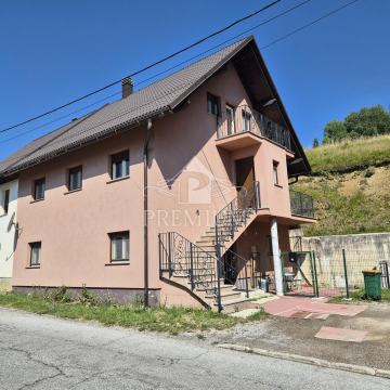 DVOJNA KUĆA SA POTENCIJALOM