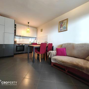 Dvosoban stan (67m²) s pogledom na more – Mertojak, Split