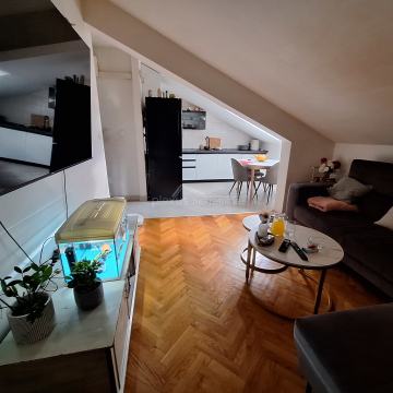 DVOSOBAN STAN, KAŠTEL KAMBELOVAC, 56 M2