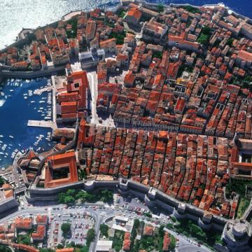 Ekskluzivno- kuća u Starom gradu!